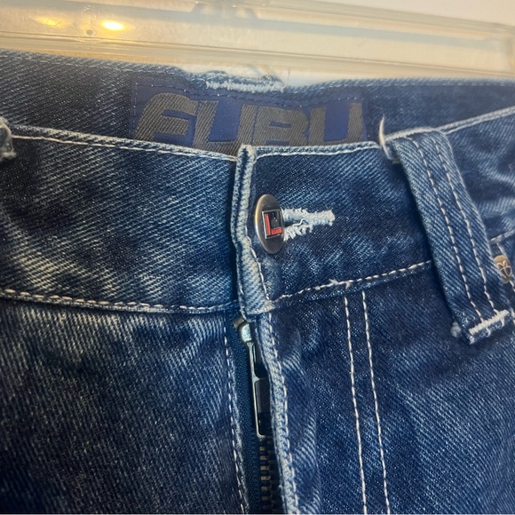 Y2K FUBU Embroidered Denim Shorts 30 - Picture 5 of 7